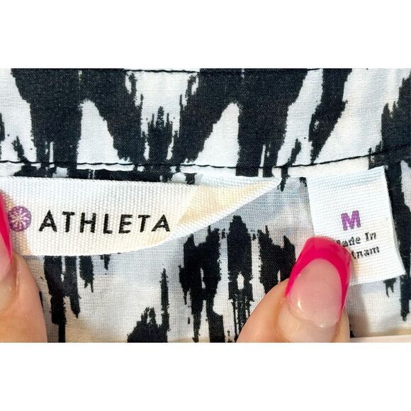 NWOT Athleta Silk Blend Black & White IKAT Button Up Shirt Women's Medium - Picture 5 of 10